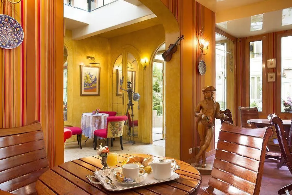 Hotel Bienvenue 4*